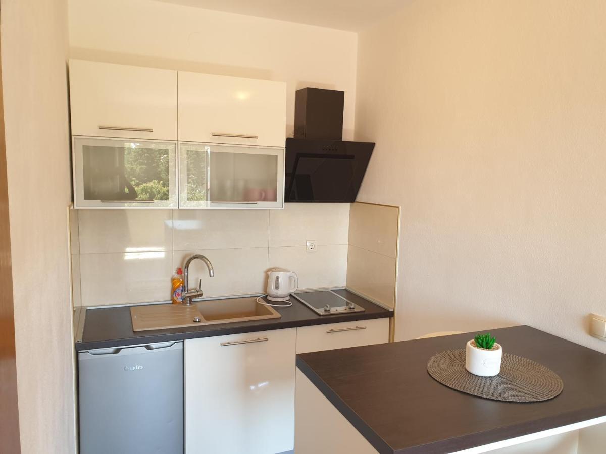Apartmani Goga Starigrad Paklenica Zewnętrze zdjęcie