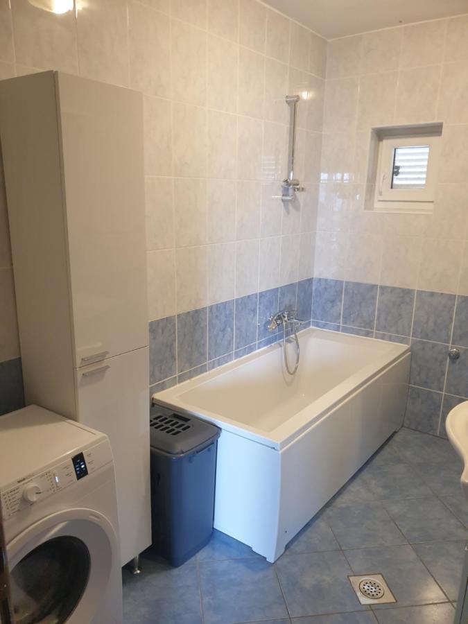 Apartmani Goga Starigrad Paklenica Zewnętrze zdjęcie