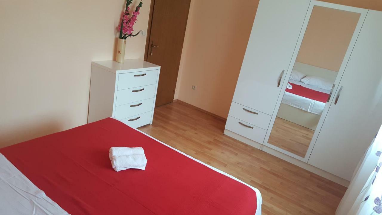 Apartmani Goga Starigrad Paklenica Zewnętrze zdjęcie