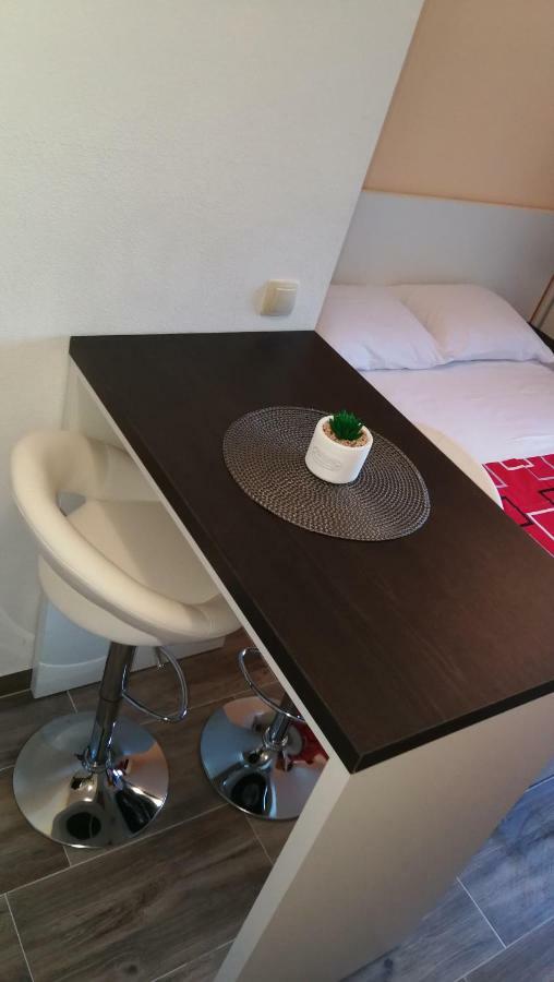 Apartmani Goga Starigrad Paklenica Zewnętrze zdjęcie